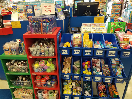 Educational Supply Store «Lakeshore Learning Store», reviews and photos, 2079 Hillside Avenue, New Hyde Park, NY 11040, USA