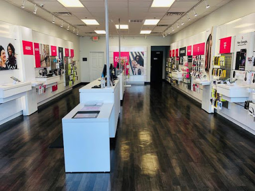 Cell Phone Store «T-Mobile», reviews and photos, 3895 Phoenix Ave, Fort Smith, AR 72903, USA