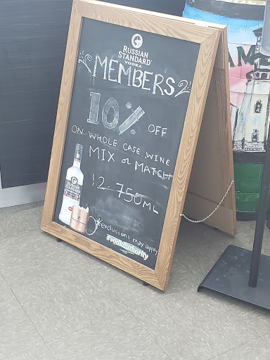 Liquor Store «Liquor City USA», reviews and photos, 965 Richmond Ave # F, Staten Island, NY 10314, USA