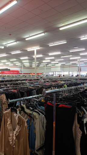 Thrift Store «The Salvation Army Family Store & Donation Center», reviews and photos, 823 E Auburn Rd, Rochester Hills, MI 48307, USA