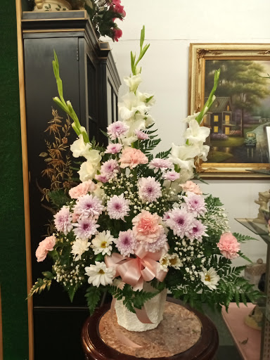 Florist «Rialto Florist», reviews and photos, 114 S Riverside Ave, Rialto, CA 92376, USA
