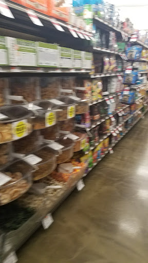 Pet Supply Store «Pet Supplies Plus», reviews and photos, 1970 Portage Trail, Cuyahoga Falls, OH 44223, USA