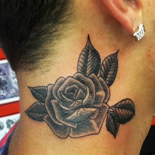 Tattoo Shop «Your Design Or Mine Tattoos», reviews and photos, 1993 Harrodsburg Rd, Lexington, KY 40504, USA