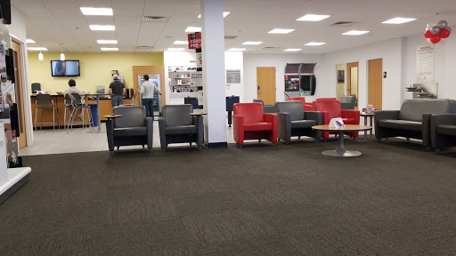 Car Dealer «BOMMARITO NISSAN WEST», reviews and photos, 14747 Manchester Rd, Ballwin, MO 63011, USA