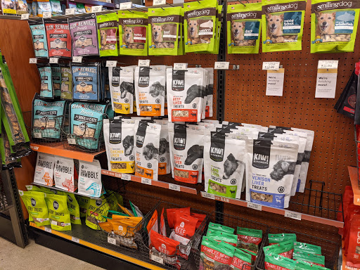 Pet Supply Store «Pet Food Express», reviews and photos, 320 S Lake Ave, Pasadena, CA 91101, USA