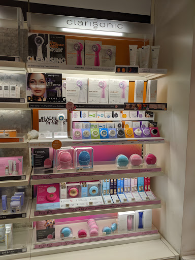 Cosmetics Store «SEPHORA», reviews and photos, 616 Southcenter Mall, Tukwila, WA 98188, USA
