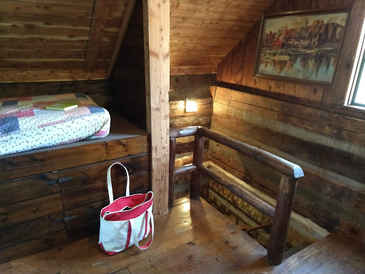 Lodge «Lydia Mountain Lodge and Log Cabins», reviews and photos, 3374 Spotswood Trail, Stanardsville, VA 22973, USA