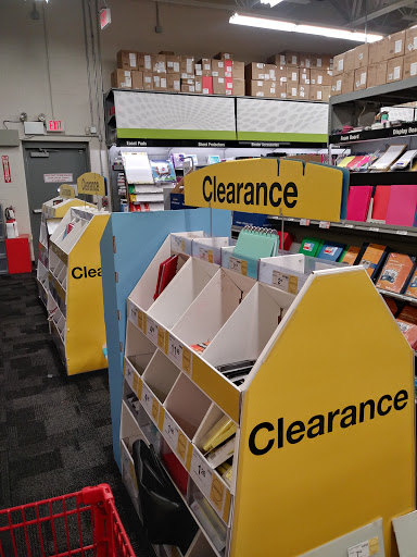 Office Supply Store «Staples», reviews and photos, 270 Upland Square Dr, Pottstown, PA 19464, USA