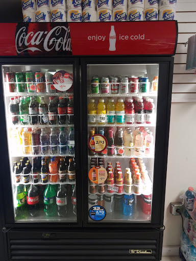 Grocery Store «Papas Deli & Groceries», reviews and photos, 289 N Main St, Winsted, CT 06098, USA