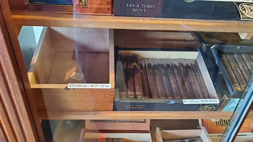 Tobacco Shop «Tobacco Grove», reviews and photos, 8069 Wedgewood Ln N, Maple Grove, MN 55369, USA