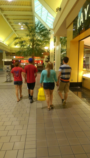 Shopping Mall «North Shore Square Mall», reviews and photos, 150 Northshore Blvd, Slidell, LA 70460, USA