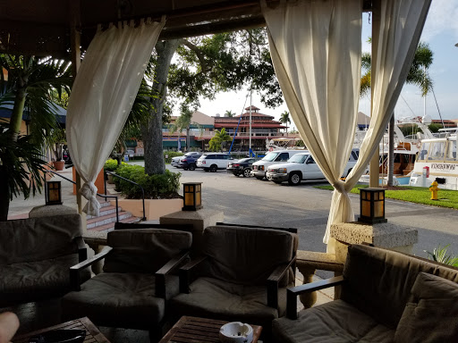 Tobacco Shop «Angry Moon Cigar Bar», reviews and photos, 2401 PGA Boulevard, Palm Beach Gardens, FL 33410, USA