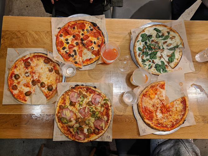 Best Wood Fired pizza place in Palm Springs - Blaze Pizza