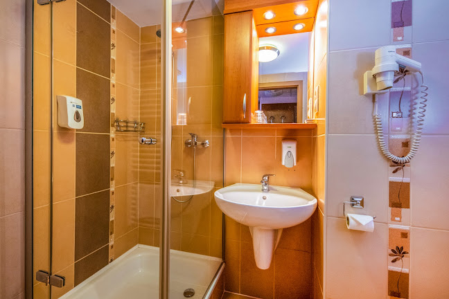 Opinii despre Duna Hotel în Paks - Szálloda