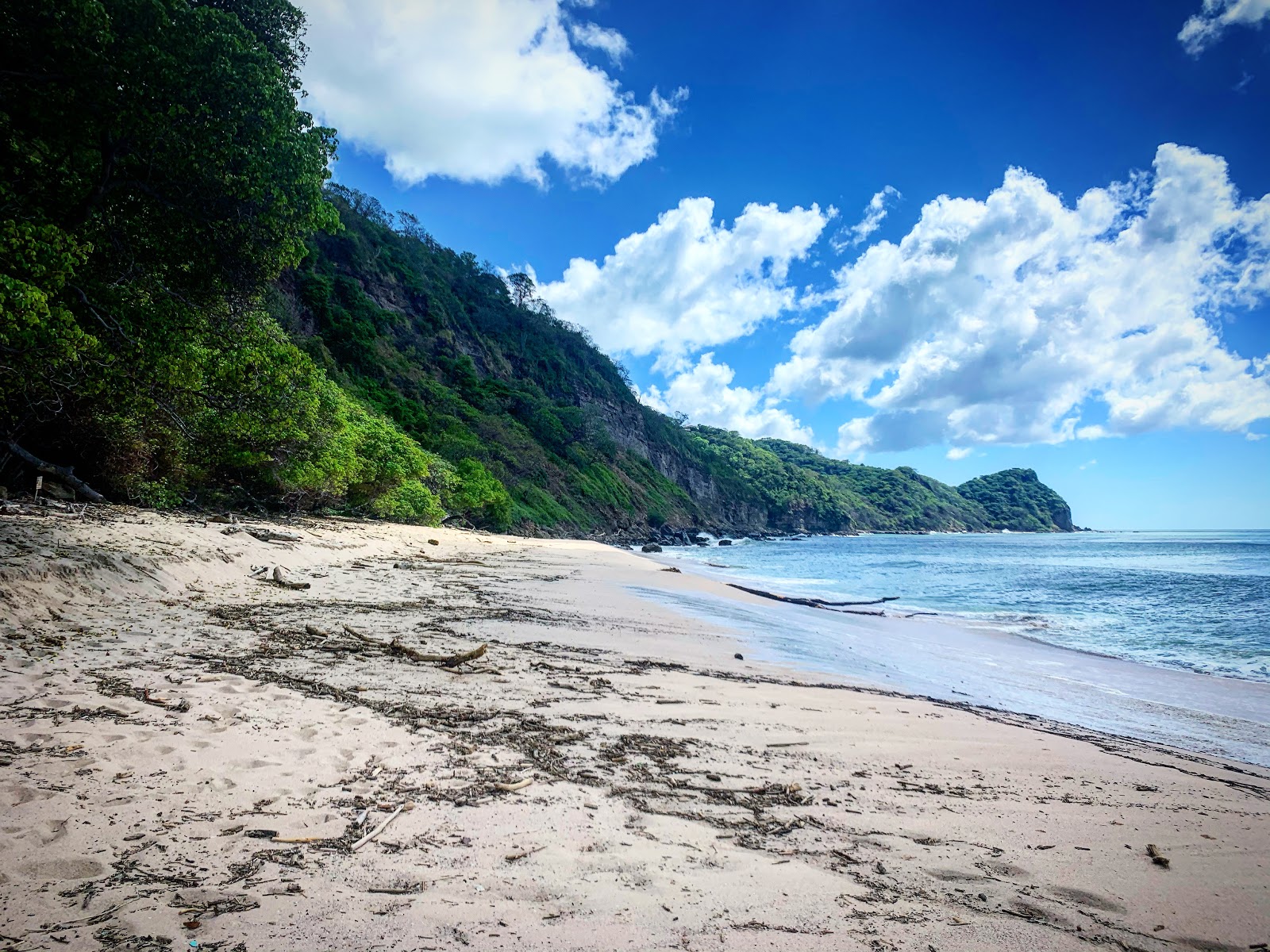 Photo of Escondida Beach with bright sand surface