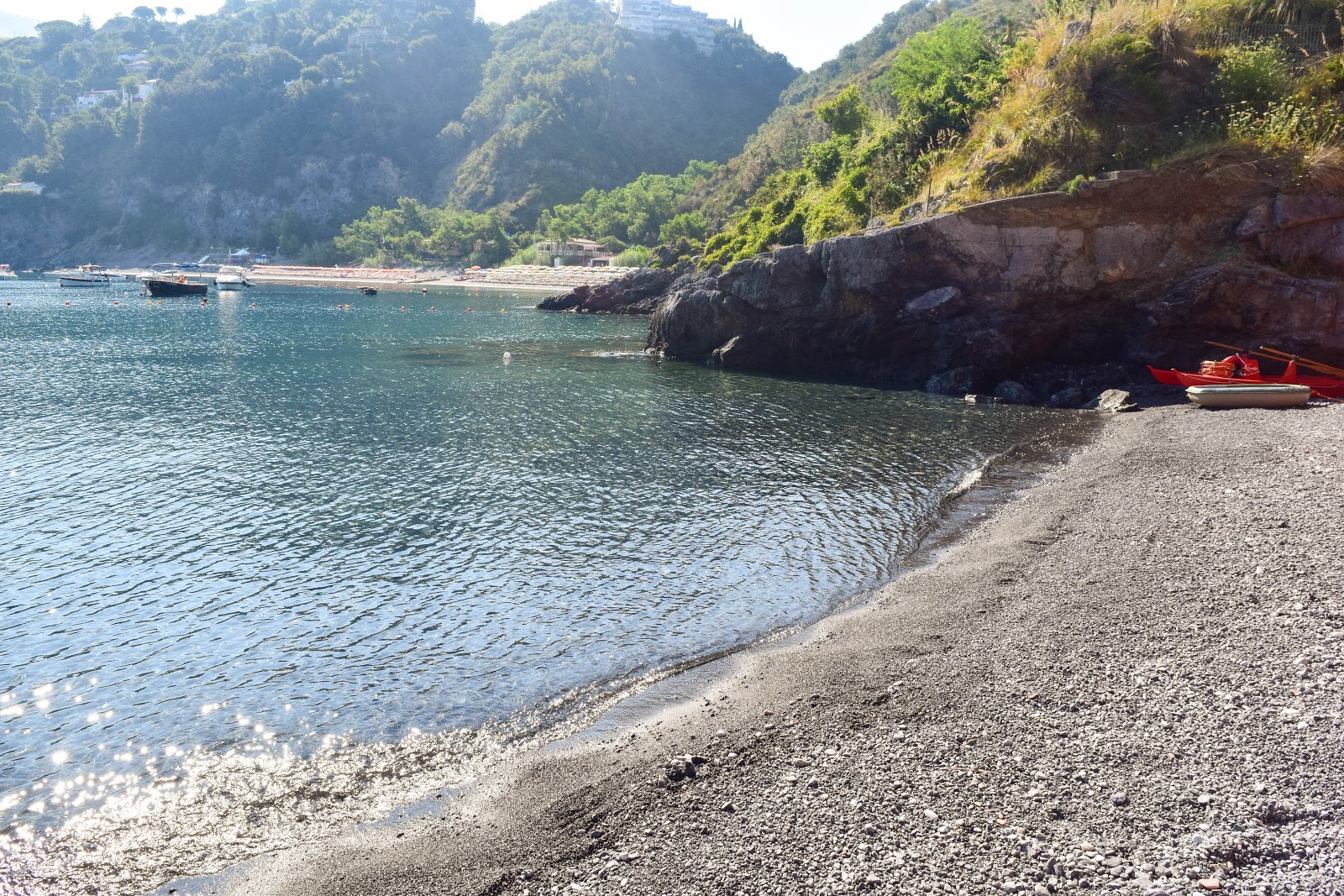 Photo de Torre Crawford beach entouré de montagnes