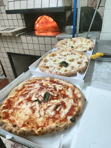 Pizzeria happy day's da zi Nicol Via Semmola, 31, 80031 Brusciano NA, Italia
