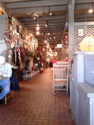 American Restaurant «Cracker Barrel Old Country Store», reviews and photos, 4700 Portsmouth Blvd, Chesapeake, VA 23321, USA