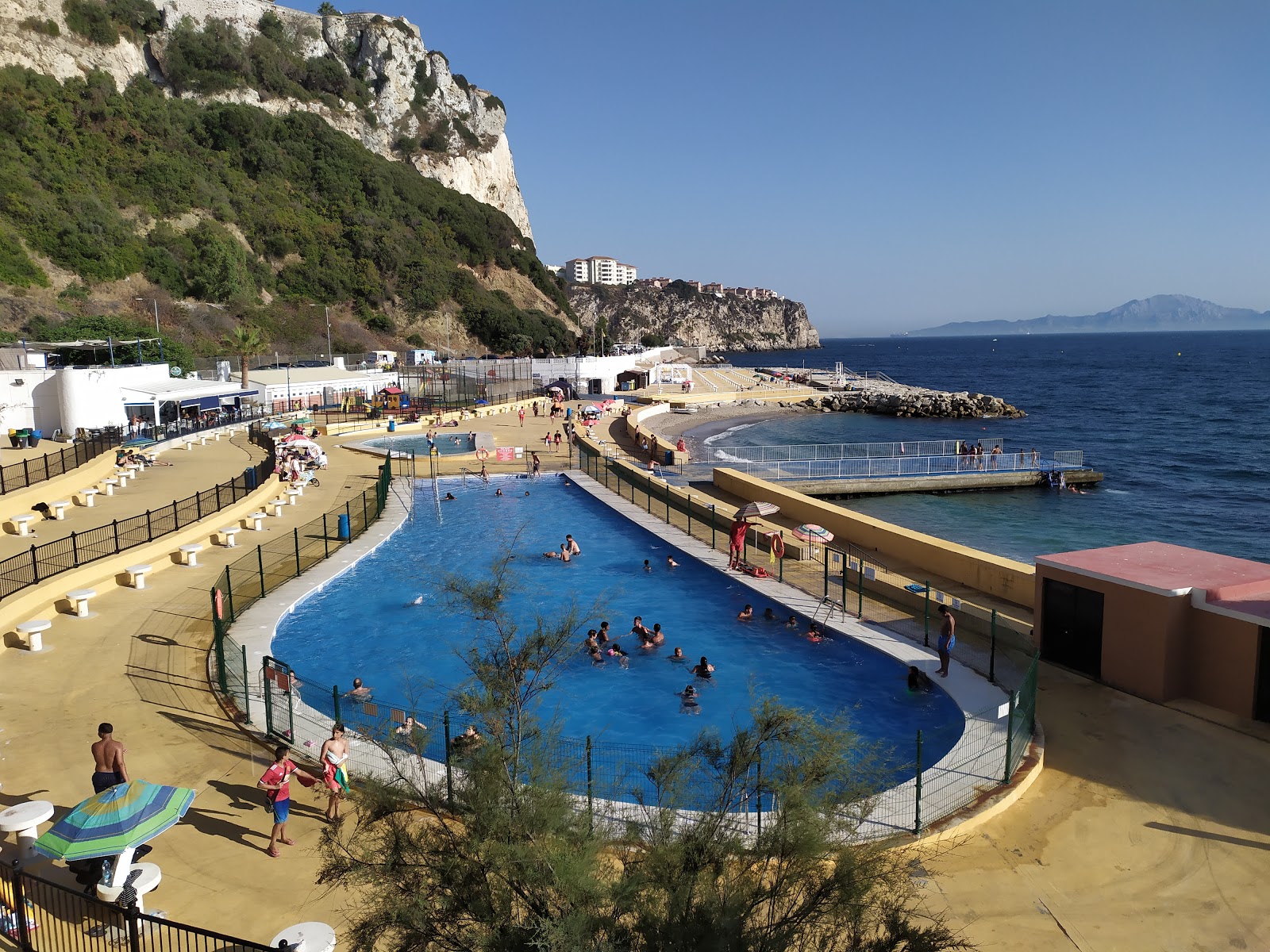 Camp Bay Beach, Gibraltar'in fotoğrafı ve yerleşim