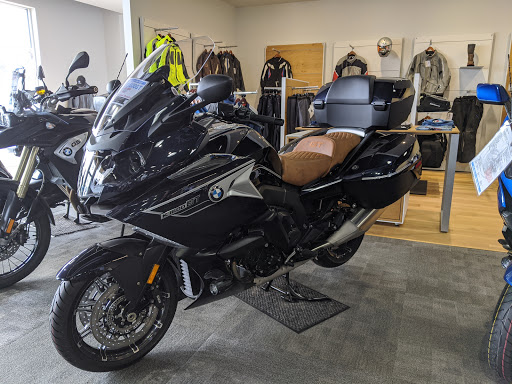BMW Motorcycle Dealer «BMW Motorcycles of Cleveland», reviews and photos, 7315 N Aurora Rd, Aurora, OH 44202, USA