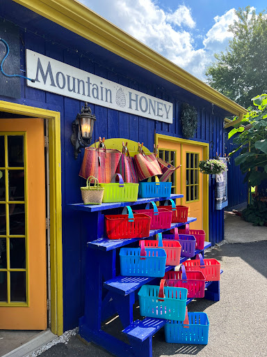 Gift Shop «Beech Spring Gift Shop», reviews and photos, 11600 Lee Hwy, Sperryville, VA 22740, USA