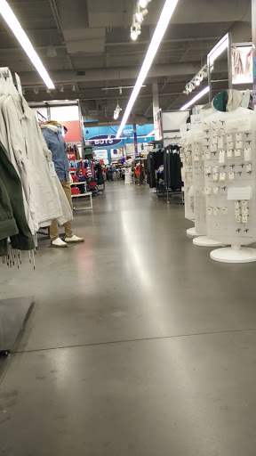 Clothing Store «Old Navy», reviews and photos, 277 Main St, Exton, PA 19341, USA