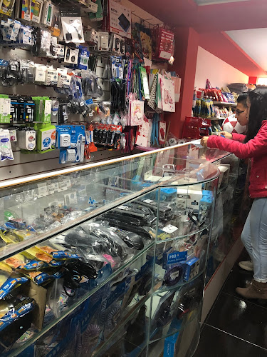 Opiniones de LA TIENDA DEL VESHY - Mini Market, Cyber y Celulares en Riobamba - Supermercado