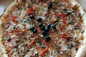 Gringo's Pizza image