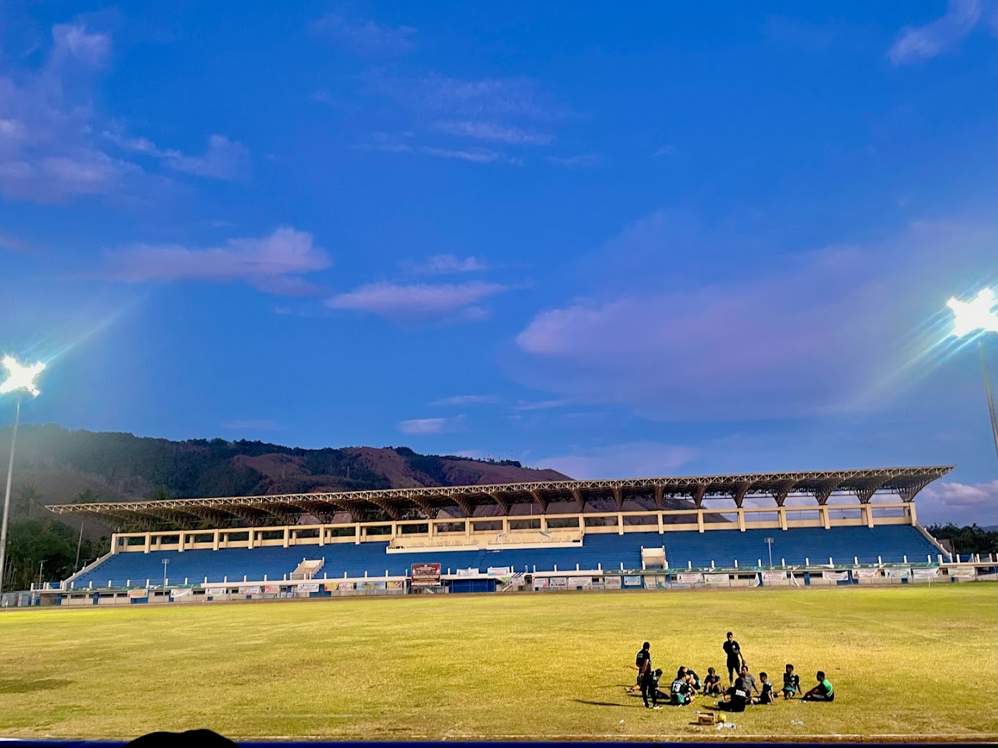 Stadion Barnabas Youwe Photo