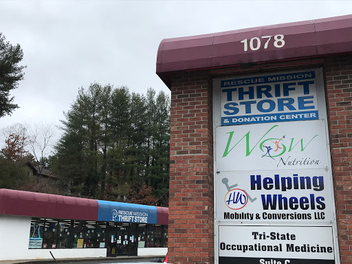 Thrift Store «Rescue Mission Thrift Store», reviews and photos, 1078 Tunnel Rd, Asheville, NC 28805, USA