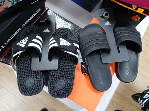 Sporting Goods Store «Big 5 Sporting Goods - Maricopa», reviews and photos, 41800 W Maricopa-Casa Grande Hwy, Maricopa, AZ 85138, USA