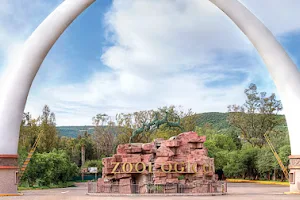 Parque Zoológico de León image