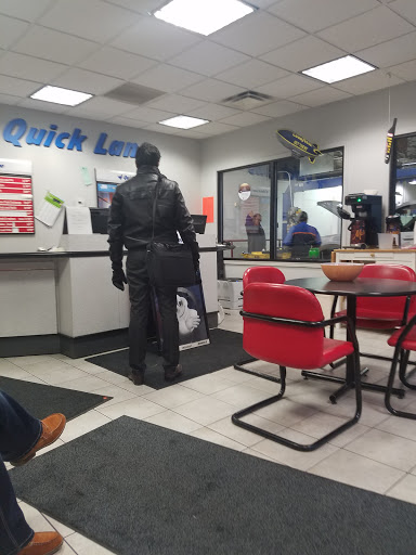 Toyota Dealer «Sam Leman Toyota Bloomington», reviews and photos, 1502 Morrissey Dr, Bloomington, IL 61701, USA