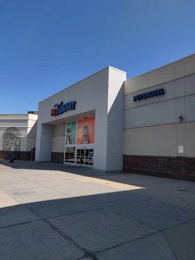 Pet Supply Store «PetSmart», reviews and photos, 1850 30th St, Boulder, CO 80301, USA