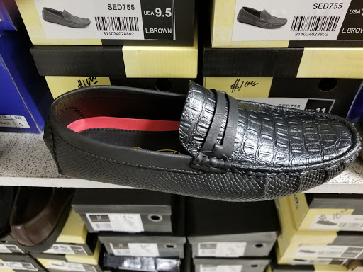 Shoe Store «Niebla Shoes #2», reviews and photos, 1767 W 37th St, Hialeah, FL 33012, USA