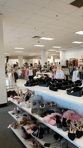 Clothing Store «Forever 21», reviews and photos, 200 Inland Center Dr, San Bernardino, CA 92408, USA