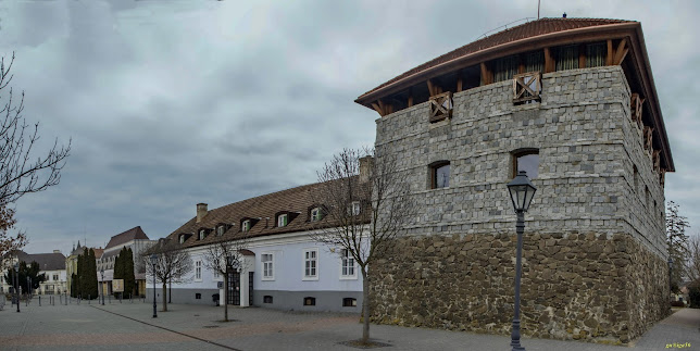 Értékelések erről a helyről: Krúdy Gyula Városi Művelődési Központ és Könyvtár, Szécsény - Múzeum