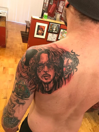 Tattoo Shop «The Ink Well Tattoo Studio», reviews and photos, 154 N Main St, Fredericktown, OH 43019, USA