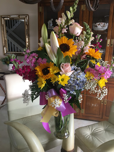 Florist «The Flower Shop of Margate», reviews and photos, 2141 N State Rd 7, Margate, FL 33063, USA