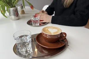 Fröhlich Kaffeerösterei Ost image
