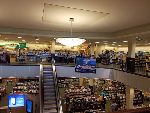 Book Store «Barnes & Noble», reviews and photos, 3 S Tunnel Rd, Asheville, NC 28805, USA