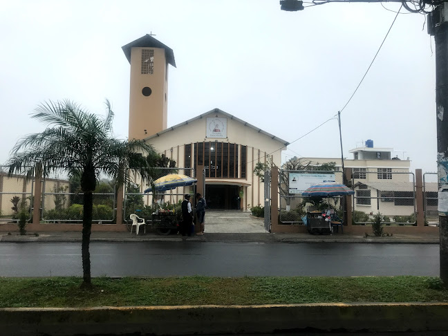 Opiniones de Iglesia Católica Santa Martha #3 en Santo Domingo de los Colorados - Iglesia