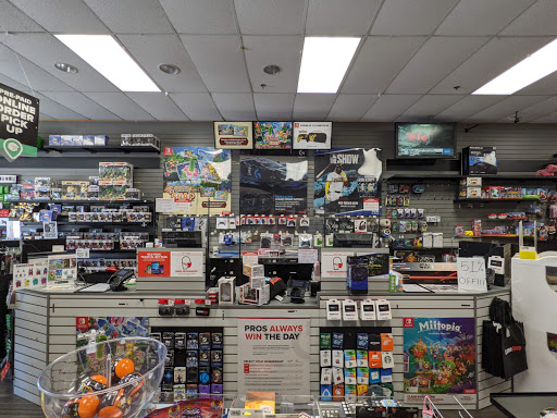 Video Game Store «GameStop», reviews and photos, 545 Cool Springs Blvd #185, Franklin, TN 37067, USA