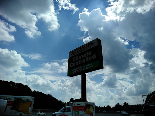 RV Storage Facility «U-Haul Moving & Storage at Clairmont Rd», reviews and photos, 2885 Clairmont Rd, Atlanta, GA 30329, USA
