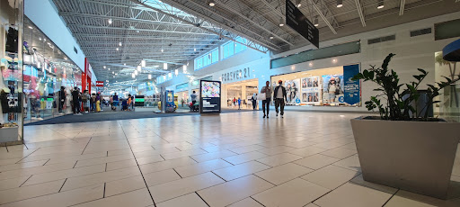 Clothing Store «Forever 21», reviews and photos, 651 Kapkowski Rd, Elizabeth, NJ 07201, USA