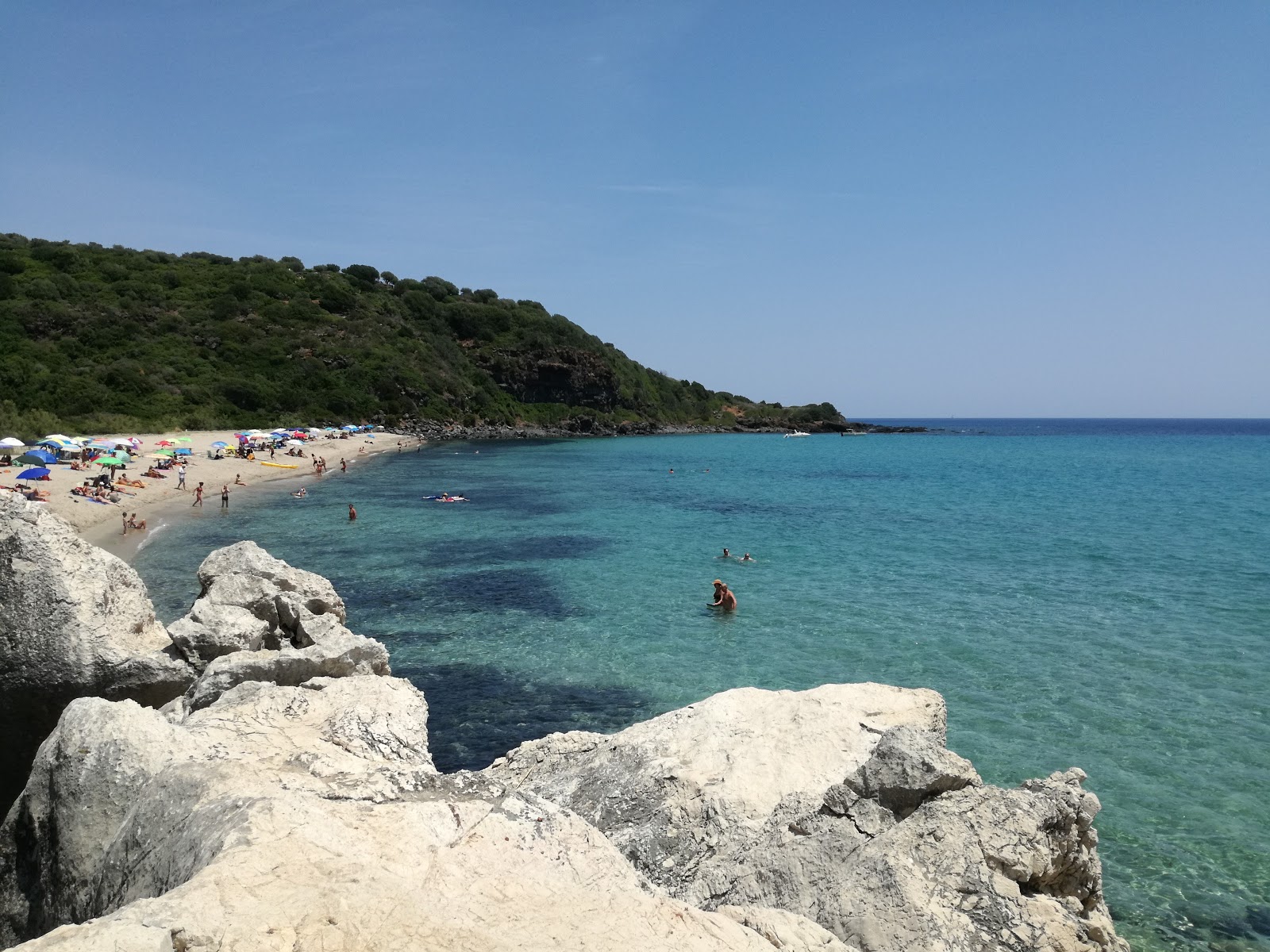 Foto av Spiaggia di Cartoe med rymlig bukt