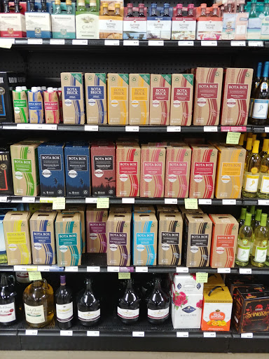 Liquor Store «Liquor City Uncorked», reviews and photos, 501 Crescent Ave, Covington, KY 41011, USA