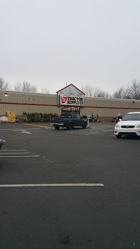 Home Improvement Store «Tractor Supply Co.», reviews and photos, 621 River Rd, Puyallup, WA 98371, USA