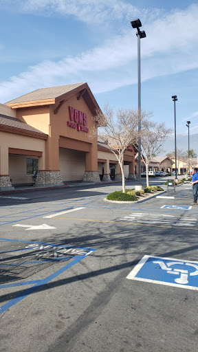 Grocery Store «Vons», reviews and photos, 7390 Cherry Ave, Fontana, CA 92336, USA