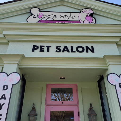 Pet Groomer «Doggie Style Bowtique», reviews and photos, 1713 Westport Rd, Kansas City, MO 64111, USA